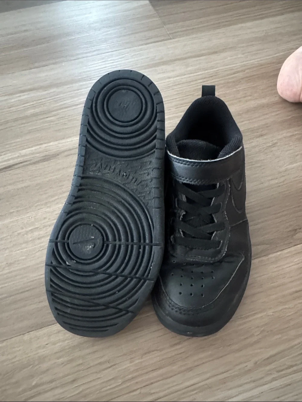 Nike Kids Black Sneakers with Velcro Strap